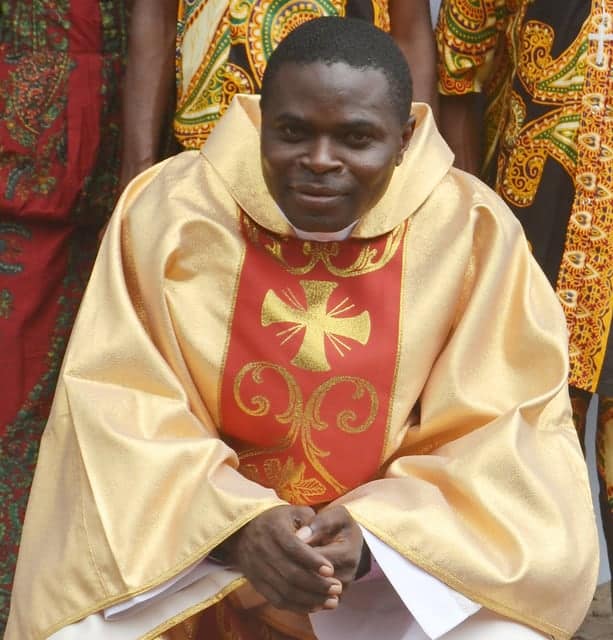 Padre Frank Bongo