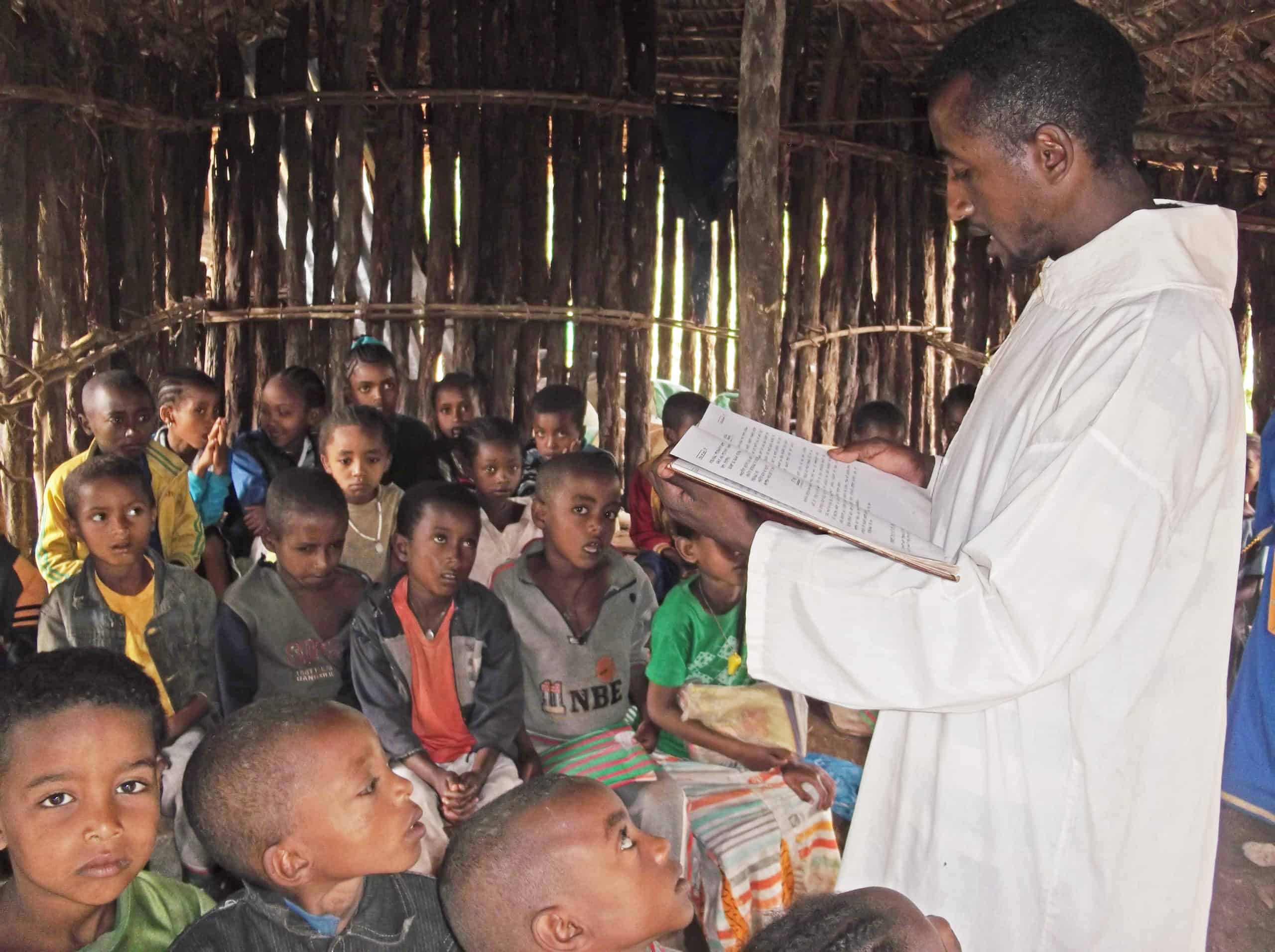 ETHIOPIA / JIMMA-BONGA-LAT 14/00083
Construction of church in favour of Araba parish: Catechesis for children