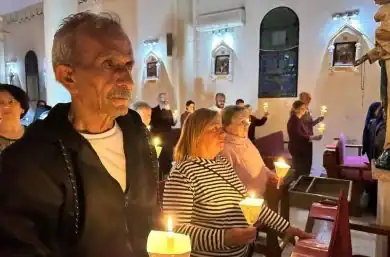 Feligreses en una parroquia católica de Gaa