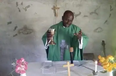 Sacerdote en Niger