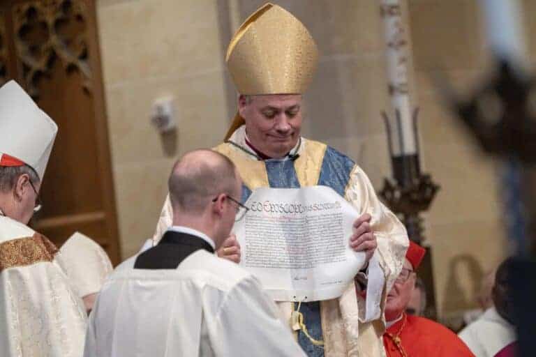 Mons Bonnici