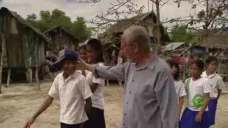 Un sacerdote entre Musulmanes