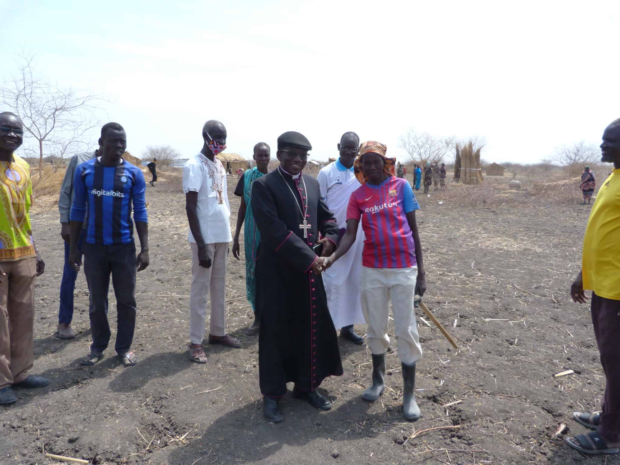 Bishop Stephen Nyodho Ador of Malakal and also Fr. Peter addressing the group of refugees in Wadakona.