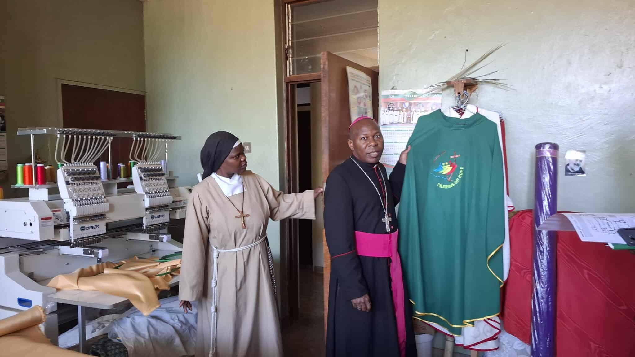 Auxiliary Bishop Vincent Mwakhwawa and Sister M.Chiara Ngámbi