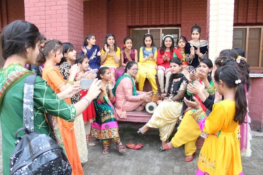 Jornada Cultural del Punyab en el Instituto Femenino de San José, 2024