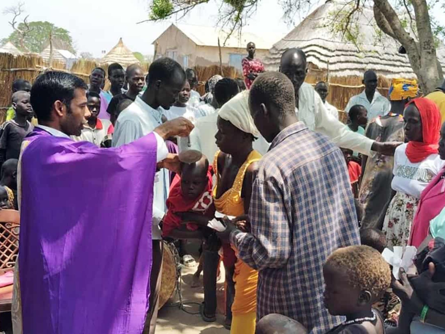 Pastoral and educational services of the MMI  Missionaries serving in South Sudan, Ethiopia and Central African Republic.
AFRICA IV / REGIONAL 24/00042
Mass Intentions for 52 priests of the Society of Missionaries of Mary Immaculate MMI working in the Central African Province (South Sudan, CAR, Ethiopia), 2024