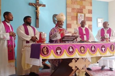 Bishop Varghese Thottamkara, Vicar Apostolic of Nekemte, celebrating the holy mass.
ETHIOPIA / NATIONAL 21/00447
Support for 25 seminarians at St Paul's Major Seminary - 2021 - 22(Awasa, Nekemte)(Previously ETHIOPIA / NEKEMTE-LAT 21/00150)