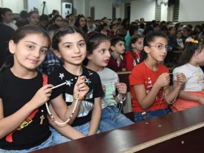 Rosary Children In Iraq 1